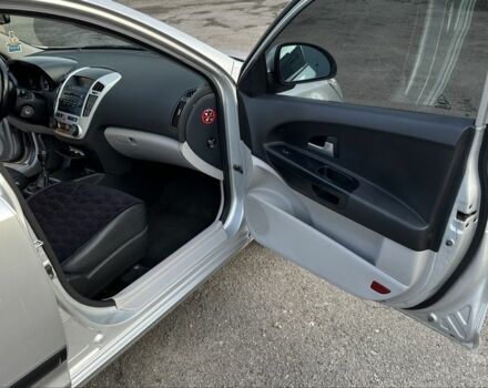 Серый Киа Сид, объемом двигателя 1.6 л и пробегом 208 тыс. км за 6400 $, фото 11 на Automoto.ua