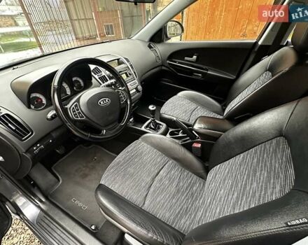 Серый Киа Сид, объемом двигателя 1.6 л и пробегом 178 тыс. км за 5399 $, фото 45 на Automoto.ua