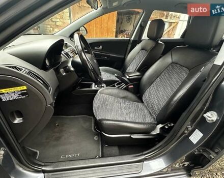Серый Киа Сид, объемом двигателя 1.6 л и пробегом 178 тыс. км за 5399 $, фото 43 на Automoto.ua