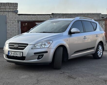 Серый Киа Сид, объемом двигателя 1.6 л и пробегом 208 тыс. км за 6400 $, фото 1 на Automoto.ua