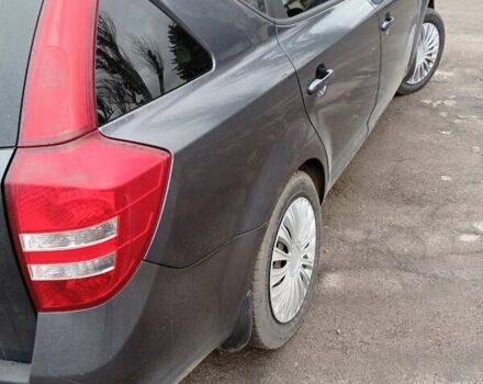 Серый Киа Сид, объемом двигателя 1.6 л и пробегом 270 тыс. км за 5000 $, фото 4 на Automoto.ua