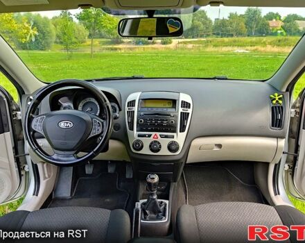 Серый Киа Сид, объемом двигателя 1.4 л и пробегом 152 тыс. км за 6600 $, фото 8 на Automoto.ua