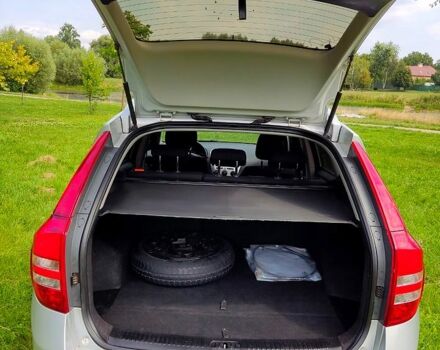 Серый Киа Сид, объемом двигателя 1.4 л и пробегом 152 тыс. км за 6600 $, фото 4 на Automoto.ua