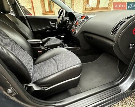 Серый Киа Сид, объемом двигателя 1.6 л и пробегом 178 тыс. км за 5399 $, фото 56 на Automoto.ua