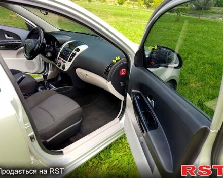 Серый Киа Сид, объемом двигателя 1.4 л и пробегом 152 тыс. км за 6600 $, фото 5 на Automoto.ua