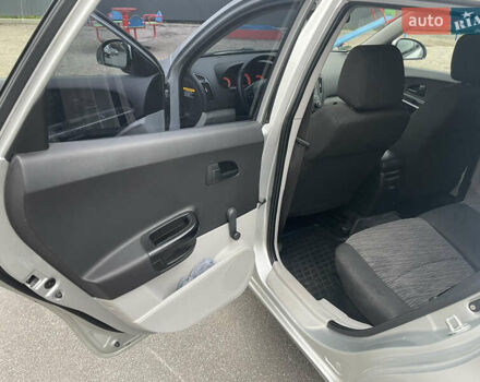 Серый Киа Сид, объемом двигателя 1.59 л и пробегом 256 тыс. км за 5850 $, фото 6 на Automoto.ua