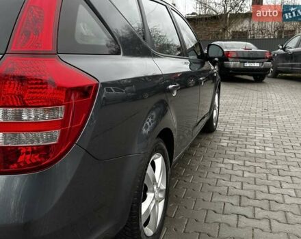 Серый Киа Сид, объемом двигателя 1.6 л и пробегом 178 тыс. км за 5399 $, фото 33 на Automoto.ua