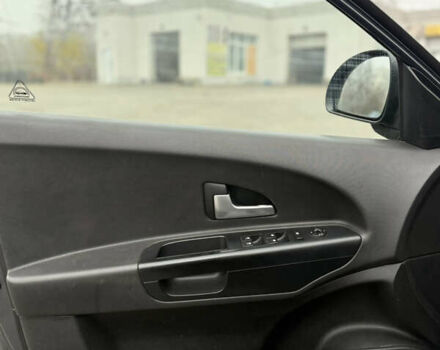 Сірий Кіа Сід, об'ємом двигуна 1.6 л та пробігом 360 тис. км за 5500 $, фото 8 на Automoto.ua