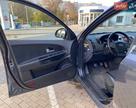 Кіа Сід 2007 у Запоріжжя на Automoto.ua Сірий Кіа Сід, об'ємом двигуна 1.58 л та пробігом 360 тис. км за 5499 $, фото 34 на Automoto.ua