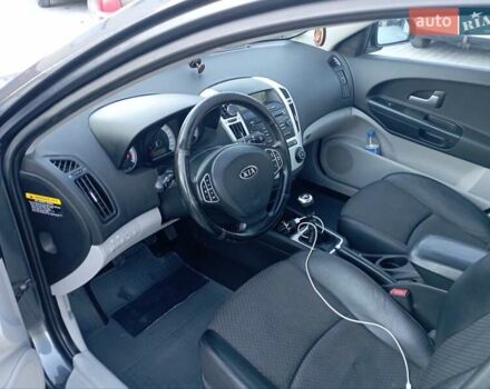 Сірий Кіа Сід, об'ємом двигуна 1.58 л та пробігом 237 тис. км за 4650 $, фото 10 на Automoto.ua