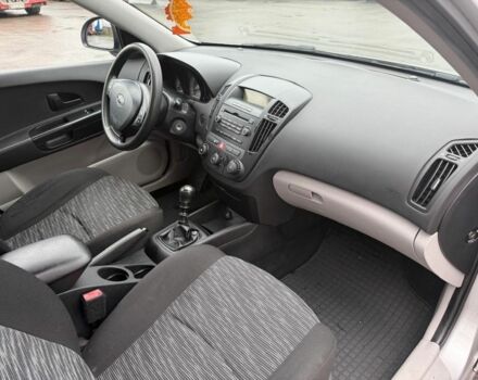 Сірий Кіа Сід, об'ємом двигуна 1.6 л та пробігом 333 тис. км за 2799 $, фото 11 на Automoto.ua