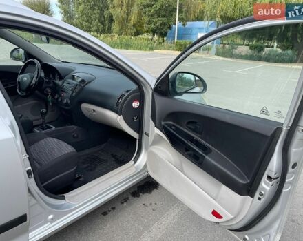 Сірий Кіа Сід, об'ємом двигуна 1.4 л та пробігом 239 тис. км за 4499 $, фото 23 на Automoto.ua
