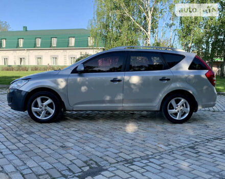 Серый Киа Сид, объемом двигателя 1.6 л и пробегом 286 тыс. км за 4999 $, фото 4 на Automoto.ua