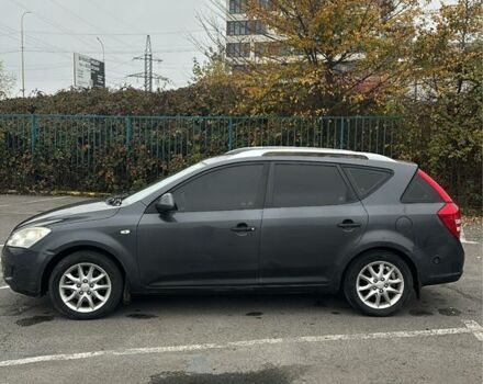 Серый Киа Сид, объемом двигателя 1.4 л и пробегом 258 тыс. км за 4599 $, фото 2 на Automoto.ua