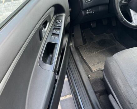 Серый Киа Сид, объемом двигателя 1.4 л и пробегом 255 тыс. км за 4550 $, фото 7 на Automoto.ua