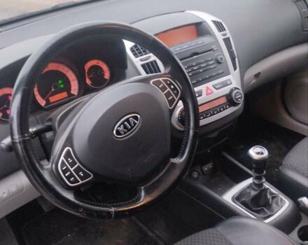 Серый Киа Сид, объемом двигателя 1.4 л и пробегом 155 тыс. км за 5600 $, фото 3 на Automoto.ua