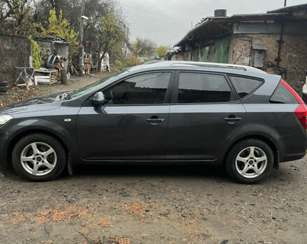Серый Киа Сид, объемом двигателя 1.6 л и пробегом 264 тыс. км за 5800 $, фото 2 на Automoto.ua