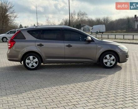 Серый Киа Сид, объемом двигателя 1.6 л и пробегом 247 тыс. км за 5999 $, фото 5 на Automoto.ua