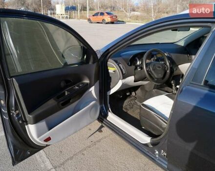 Киа Сид 2008 в Запорожье на Automoto.ua Серый Киа Сид, объемом двигателя 1.6 л и пробегом 230 тыс. км за 5300 $, фото 3 на Automoto.ua