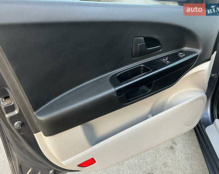 Серый Киа Сид, объемом двигателя 1.59 л и пробегом 249 тыс. км за 6250 $, фото 30 на Automoto.ua