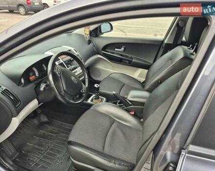 Серый Киа Сид, объемом двигателя 1.4 л и пробегом 156 тыс. км за 6450 $, фото 14 на Automoto.ua