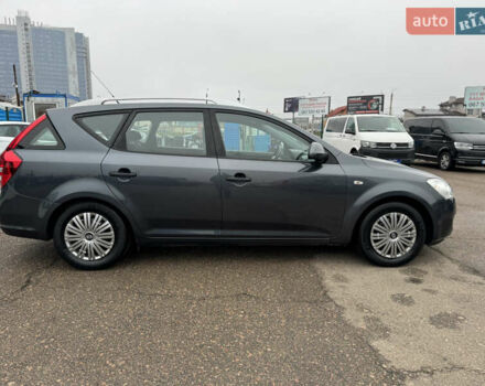 Серый Киа Сид, объемом двигателя 1.6 л и пробегом 216 тыс. км за 7300 $, фото 6 на Automoto.ua