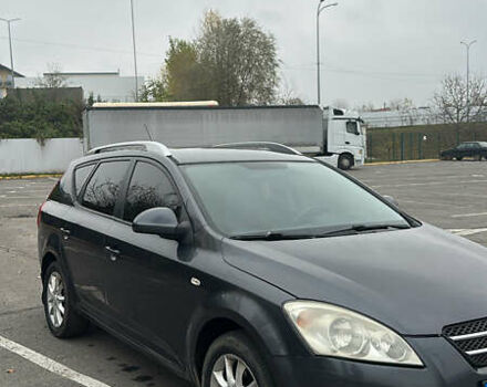 Серый Киа Сид, объемом двигателя 1.4 л и пробегом 258 тыс. км за 4599 $, фото 3 на Automoto.ua