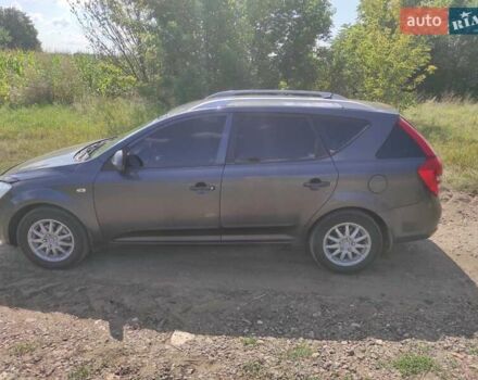 Серый Киа Сид, объемом двигателя 1.6 л и пробегом 181 тыс. км за 5500 $, фото 3 на Automoto.ua