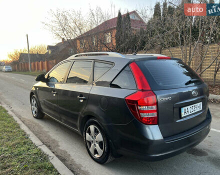 Серый Киа Сид, объемом двигателя 1.59 л и пробегом 249 тыс. км за 6250 $, фото 11 на Automoto.ua