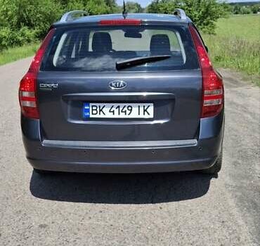 Серый Киа Сид, объемом двигателя 1.98 л и пробегом 233 тыс. км за 7400 $, фото 5 на Automoto.ua