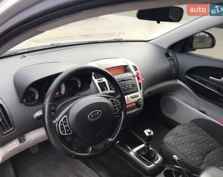 Сірий Кіа Сід, об'ємом двигуна 1.59 л та пробігом 140 тис. км за 5200 $, фото 10 на Automoto.ua