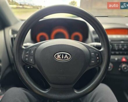 Серый Киа Сид, объемом двигателя 1.58 л и пробегом 246 тыс. км за 5300 $, фото 17 на Automoto.ua