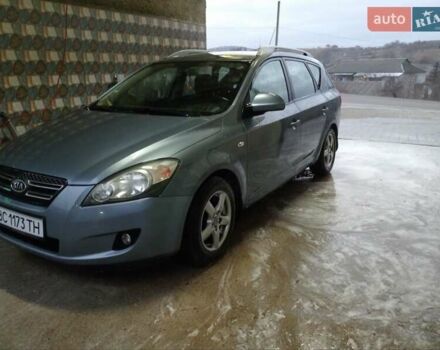 Серый Киа Сид, объемом двигателя 1.6 л и пробегом 230 тыс. км за 5500 $, фото 2 на Automoto.ua