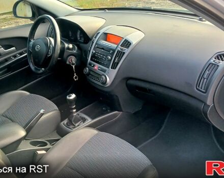 Сірий Кіа Сід, об'ємом двигуна 1.4 л та пробігом 217 тис. км за 5700 $, фото 12 на Automoto.ua