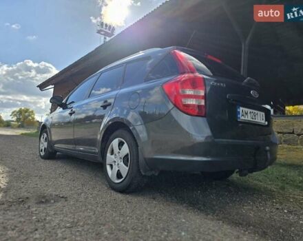 Серый Киа Сид, объемом двигателя 1.58 л и пробегом 246 тыс. км за 5300 $, фото 12 на Automoto.ua