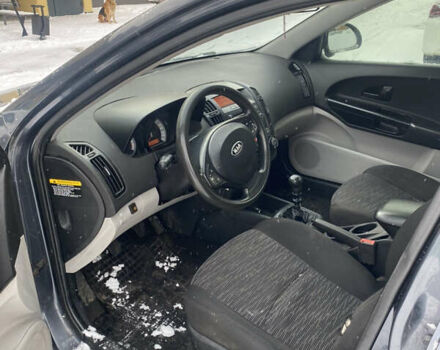 Сірий Кіа Сід, об'ємом двигуна 1.6 л та пробігом 260 тис. км за 3499 $, фото 10 на Automoto.ua