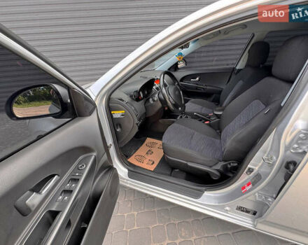 Серый Киа Сид, объемом двигателя 1.6 л и пробегом 205 тыс. км за 7200 $, фото 4 на Automoto.ua