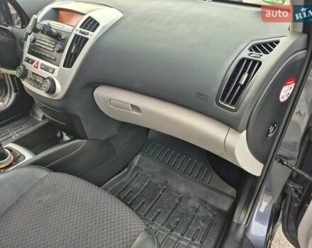 Серый Киа Сид, объемом двигателя 1.4 л и пробегом 156 тыс. км за 6450 $, фото 60 на Automoto.ua