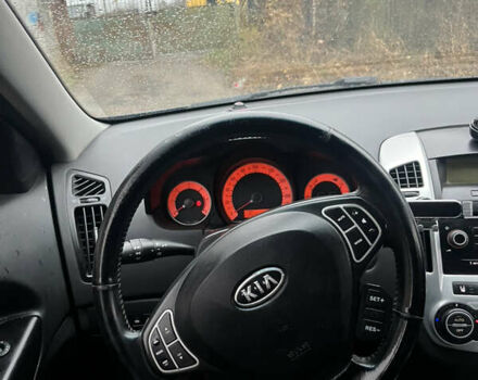 Серый Киа Сид, объемом двигателя 1.6 л и пробегом 264 тыс. км за 5800 $, фото 8 на Automoto.ua
