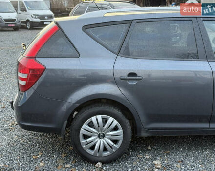 Сірий Кіа Сід, об'ємом двигуна 1.58 л та пробігом 346 тис. км за 5200 $, фото 19 на Automoto.ua