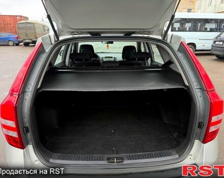 Серый Киа Сид, объемом двигателя 1.6 л и пробегом 333 тыс. км за 2700 $, фото 12 на Automoto.ua