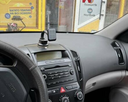 Серый Киа Сид, объемом двигателя 1.59 л и пробегом 128 тыс. км за 6500 $, фото 7 на Automoto.ua