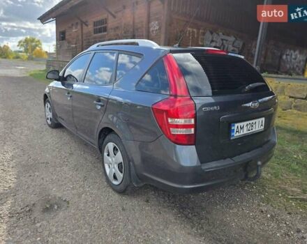 Серый Киа Сид, объемом двигателя 1.58 л и пробегом 246 тыс. км за 5300 $, фото 10 на Automoto.ua