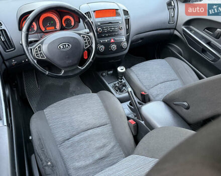 Сірий Кіа Сід, об'ємом двигуна 1.58 л та пробігом 346 тис. км за 5200 $, фото 44 на Automoto.ua