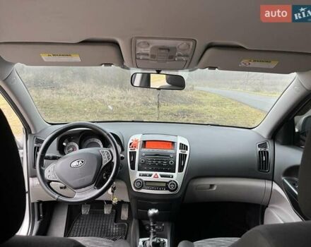 Серый Киа Сид, объемом двигателя 1.6 л и пробегом 199 тыс. км за 6200 $, фото 43 на Automoto.ua