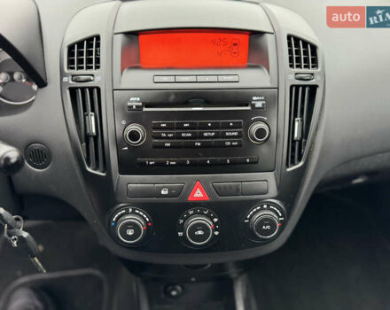 Серый Киа Сид, объемом двигателя 1.6 л и пробегом 216 тыс. км за 7300 $, фото 54 на Automoto.ua