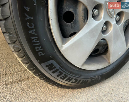 Серый Киа Сид, объемом двигателя 1.59 л и пробегом 249 тыс. км за 6250 $, фото 27 на Automoto.ua