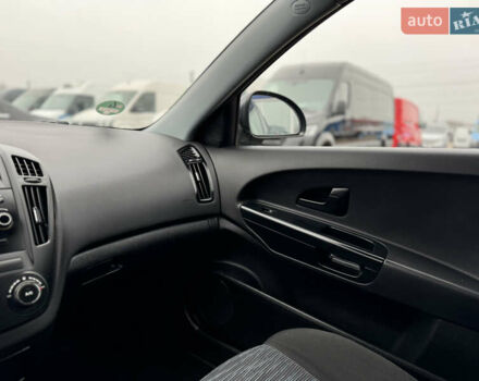 Серый Киа Сид, объемом двигателя 1.6 л и пробегом 216 тыс. км за 7300 $, фото 60 на Automoto.ua