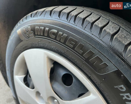 Серый Киа Сид, объемом двигателя 1.59 л и пробегом 249 тыс. км за 6250 $, фото 63 на Automoto.ua