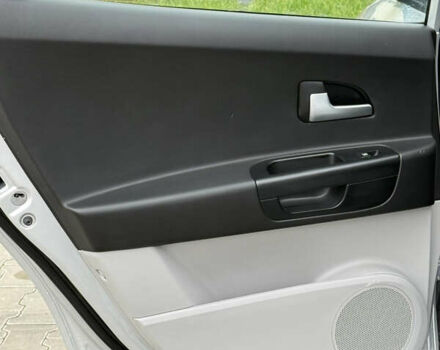 Серый Киа Сид, объемом двигателя 1.6 л и пробегом 223 тыс. км за 6000 $, фото 25 на Automoto.ua